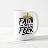 Geloof over Angst wit 15 Oz Koffie Mok (Voorkant rechts)