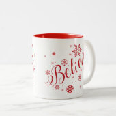 "Geloof" Snowflake Holiday Grafische Mok, rood Tweekleurige Koffiemok (Voorkant rechts)