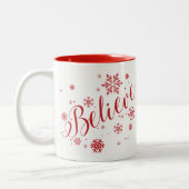 "Geloof" Snowflake Holiday Grafische Mok, rood Tweekleurige Koffiemok (Links)