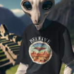 Geloof ufo ruimteschip Grunge T-shirt<br><div class="desc">Dit ontwerp kan worden gepersonaliseerd door de Edit optie van het Ontwerp te kiezen. Je kunt ook overdragen naar andere objecten. Neem contact met me op via colorflowcreations@gmail.com of gebruik de chatoptie bovenaan de pagina als u dit ontwerp op een ander product wilt plaatsen of hulp nodig hebt bij dit...</div>