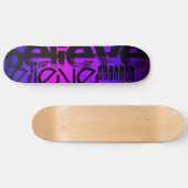 Geloof; Vibrant Violet Blue en Magenta Skateboard (Horizontaal)