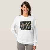 Geloofde kogels voor een M-249-kraampautomatische  T-shirt (Voorkant volledig)