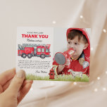 Geluid de Alarm Fire Truck Verjaardag Foto Bedankkaart<br><div class="desc">Geluid de Alarm Fire Truck Verjaardagsfoto Dank je kaart Maak je klaar om het alarm te laten klinken en vier de grote dag van je kleine brandweerman! Met een heldhaftige Dalmatische hondenbrandweerman en een brandweerwagen zetten ze het podium voor een actievol feest. Het gedetailleerde ontwerp zal de opwinding in de...</div>