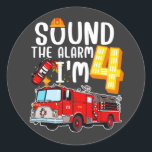 Geluid Het alarm ik ben brandweerman 4. Ronde Sticker<br><div class="desc">Geluid Het alarm dat ik vier brandweermannen ben,  4e verjaardag,  Classic Round Sticker Classic Collectie.</div>