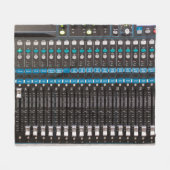 Geluidsmixer controle, evenementenhal. fleece deken (Voorkant (Horizontaal))