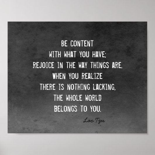 geluk: citaat Lao Tzu white op houtskool grijs Poster (Voorkant)