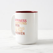 Geluk gebeurt als je onder de douche zingt tweekleurige koffiemok (Voorkant links)