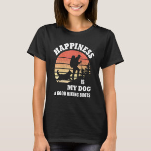 Geluk is mijn hond en goede wandelschoenen t-shirt