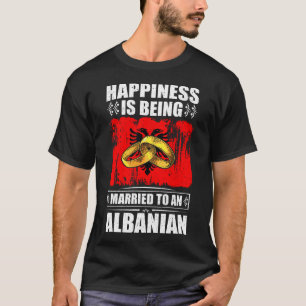 Geluk wordt gehuwd met een Albanees T-shirt