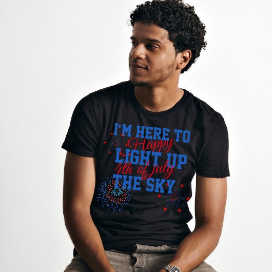 Gelukkig 4 juli hier om de hemel te verlichten t-shirt