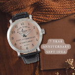 Gelukkig 7e Bruiloft Jubileum Koper Jubileum Horloge<br><div class="desc">7e trouwdag horloge met traditionele koperen look wensend het paar gelukkig 7 jaar van saamhorigheid. Koper is het traditionele geschenk voor de zevende huwelijksverjaardag.</div>