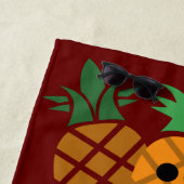 Gelukkig Ananas Ontwerp - Strand Handdoek (In situ)