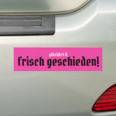 Gelukkig en pas gescheiden bumpersticker (Op auto)