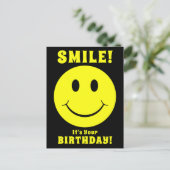Gelukkig Geel Gezicht Lach het is je Verjaardag Zw Briefkaart (Staand voorkant)