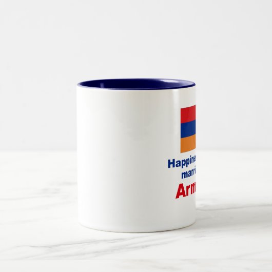 gelukkig getrouwd met een Armeniër Tweekleurige Koffiemok (Center)