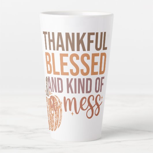 Gelukkig gezegend en een rommeltje latte mok (Voorkant)