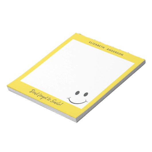 Gelukkig gezicht Vergeet niet om naam toe te voege Notitieblok (Linkerzijde)