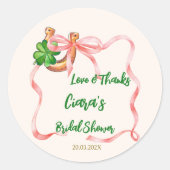 Gelukkig in de liefde klaverblad strik bruidsdouch ronde sticker (Voorkant)