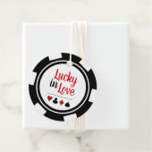 Gelukkig in liefde zwart wit poker chip bruiloft bedankjes labels (In situ)