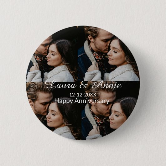 Gelukkig jubileum fotocollage naam datum eenvoudig ronde button 5,7 cm (Voorkant)