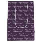 Gelukkig jubileum script met naam Plum Medium Cadeauzakje (Achterkant)