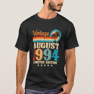 Gelukkig met familie augustus 1994 28e verjaardag  t-shirt