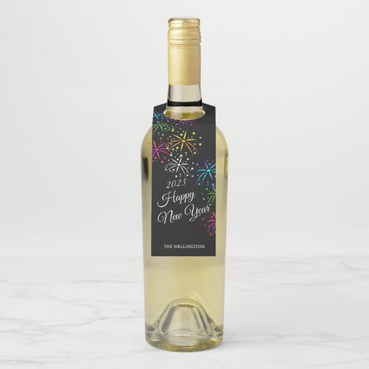 Gelukkig nieuw jaar kleurrijk vuurwerk zwart flessenhanger (Op fles)