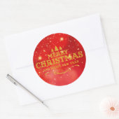 Gelukkig nieuwjaar met vrolijk kerstfeest met held ronde sticker (Envelop)
