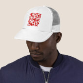 Gelukkig Nieuwjaar! -- QR Code Trucker Pet (In situ)