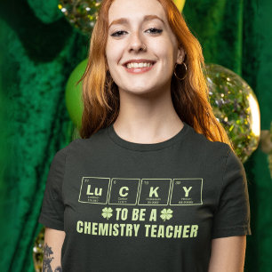 Gelukkig om een scheikundeleraar te zijn St. Patri T-shirt