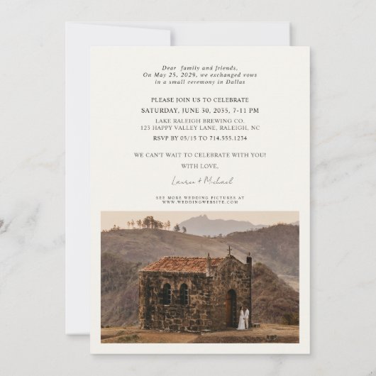 Gelukkig ooit na 2 foto crème bruiloft receptie aankondiging (Achterkant)