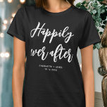 Gelukkig ooit na bruiloft gepersonaliseerd zwart t-shirt<br><div class="desc">Maak een statement met dit gepersonaliseerde trouwt-shirt! De woorden 'Happily ever after' zijn geschreven in een trendy scriptlettertype en hieronder kun je een aangepaste naam,  trouwdatum,  locatie of andere tekst toevoegen. Een leuk cadeau voor elke bruid! Kleuren: zwart en wit.</div>