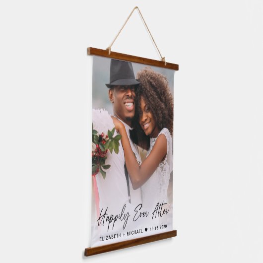 Gelukkig ooit na het fotohuwelijk hangend wandkleed (Gebogen)