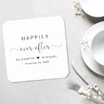 Gelukkig ooit na het huwelijk kartonnen onderzetters<br><div class="desc">Elegante papieren onderzetters voor uw huwelijksreceptie,  repetitiediner,  verlovingsfeest en andere huwelijksfeesten met "Happily Ever After" in eenvoudige typografie en een stijlvol script,  uw namen worden samengevoegd door een hart en uw ontvangstdatum.</div>