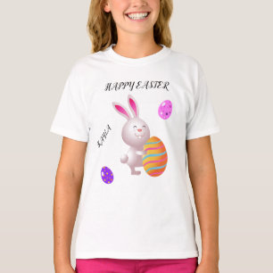 Gelukkig paaskonijn en gestreept ei-T-shirt. T-shirt