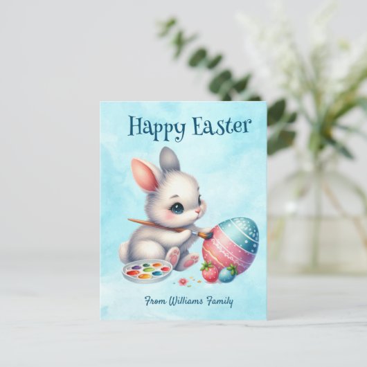 Gelukkig Pasen, Konijnenwater dat een Paasei kleur Feestdagenkaart (Staand voorkant)