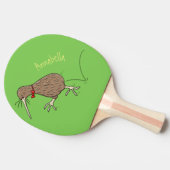 Gelukkig springkiwi met het ontwerp van de cartoon tafeltennisbatje (Zijkant)
