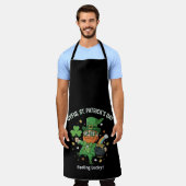 Gelukkig St. Patrick's Day Schattige Kabouter Schort (Gedragen)