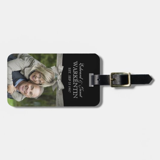 Gelukkig stel foto zilveren lint jubileum bagagelabel (Voorkant horizontaal)