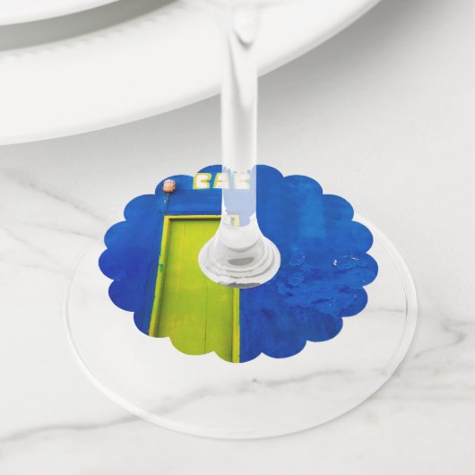 Gelukkig uur wijnglaslabel (Dichtbij)