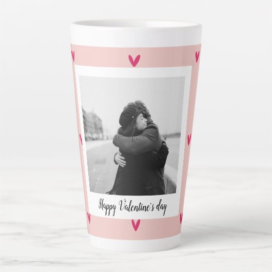 Gelukkig Valentijnsdag | Roze en rood hart | Cadea Latte Mok (Voorkant)
