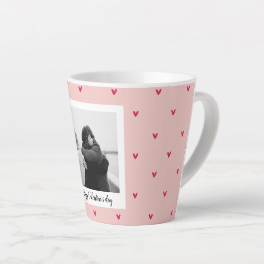 Gelukkig Valentijnsdag | Roze en rood hart | Cadea Latte Mok (Rechterhoek)