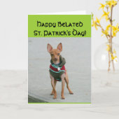 Gelukkig Verlaat St Patrick's Day Chihuahua kaart (Gele Bloem)