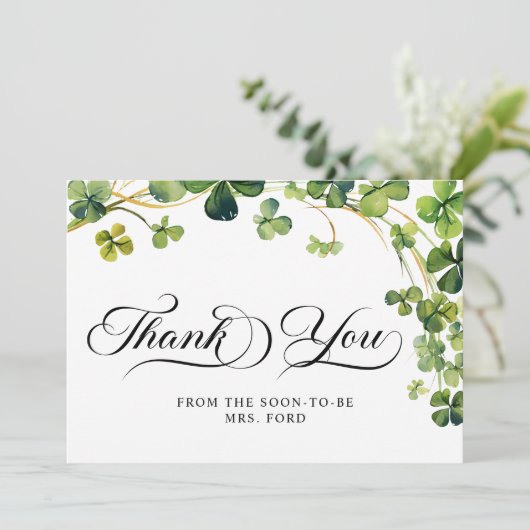 Gelukkig Verliefd Bruidsbruiloft Groene Klaverblad Bedankkaart (Staand voorkant)