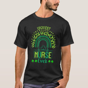 Gelukkig verpleegster in St Patrick's Day Rainbow T-shirt
