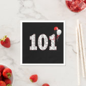 Gelukkige 101e verjaardag op zwarte servetten (Insitu)