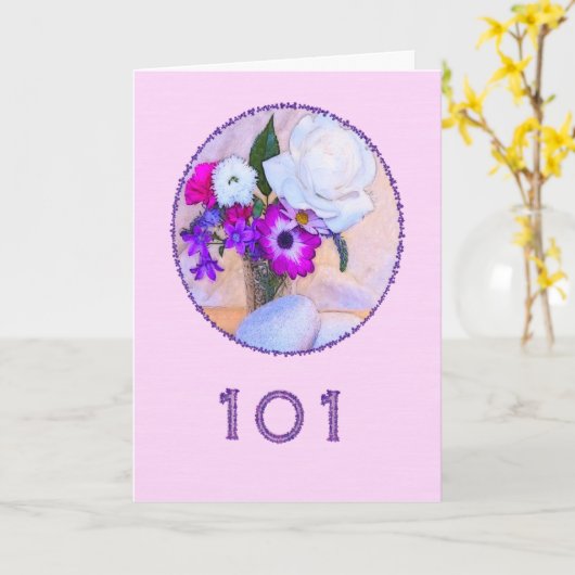 Gelukkige 101ste verjaardag met bloem het kaart (Gele Bloem)