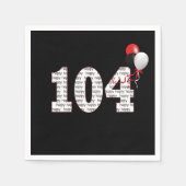 Gelukkige 104e verjaardag op zwarte servetten (Voorkant)