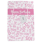 Gelukkige 105e Verjaardag Roze en Wit Nummerpatroo Medium Cadeauzakje (Voorkant)