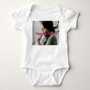 Gelukkige 1e verjaardag kinderen baby moeder rood romper